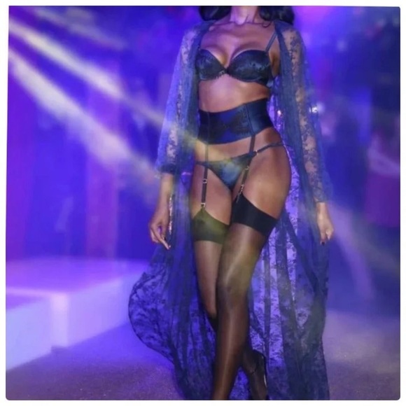 Agent Provocateur Black/Blue Stephanee Waspie - Picture 9 of 10